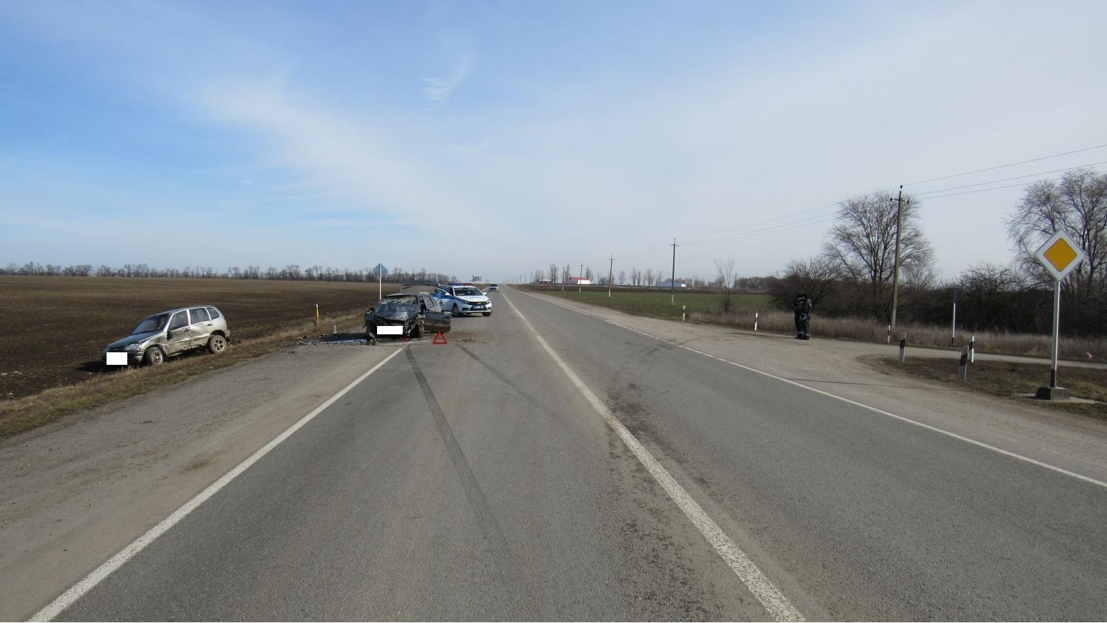 Ребенок и трое взрослых ранены в аварии на Ставрополье