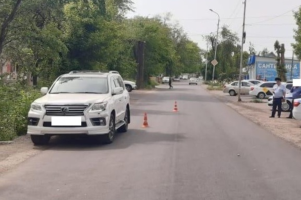 В Минводах под Lexus попала пенсионерка, переходившая дорогу