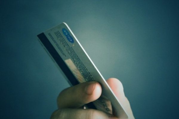 Иностранец ответит за кражу денег с карты ставропольчанина