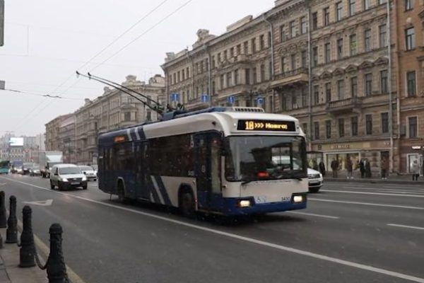 В Санкт-Петербурге пошел снег
