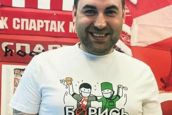Мужчину напавшего на журналиста после матча оштрафовали